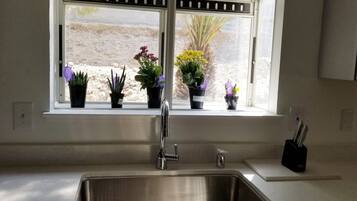 House, 1 Bedroom, Accessible | Interior