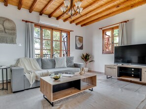 Vila, beberapa kamar, kolam renang pribadi, pemandangan kebun | Interior