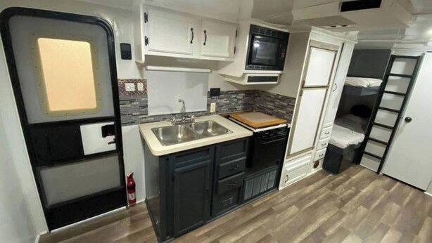 Unclassified image, 1 of 21, button - Wildwood Camper De Sleeps 6-7, (Dover)