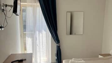 Room, 1 Bedroom, Balcony, City View | 1 bedroom