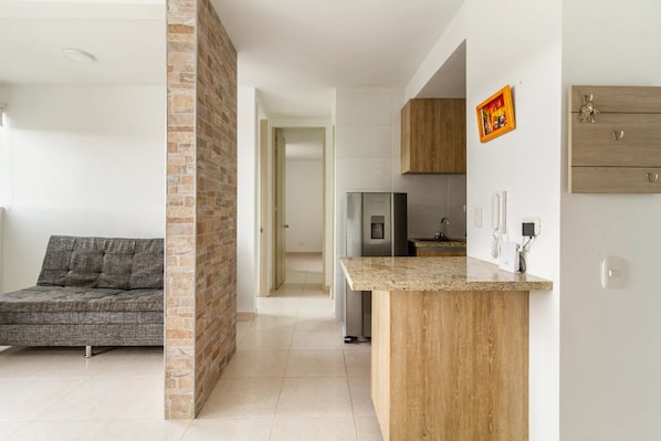 Apartment, 2 Bedrooms, Accessible, Balcony | Hallway