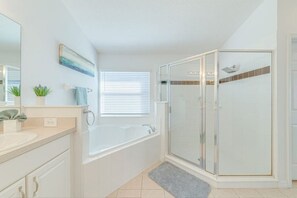 Villa, 4 Bedrooms, Private Pool, Garden View | Bathroom