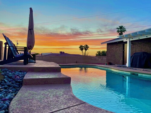 Welcome to Casa Azul Havasu, Resort Style Backyard With Pool & Spa