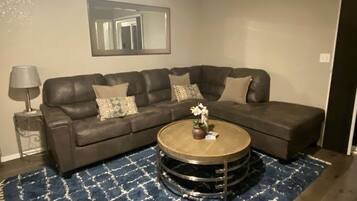 Nhà, 3 phòng ngủ, hút thuốc, hồ bơi riêng | Phòng khách