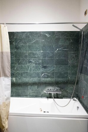 House, 1 Bedroom | Bathroom - Crispi 20 Junior Suite (Rome)