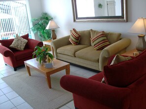 Villa, 4 Bedrooms, Private Pool, Garden View | Living room