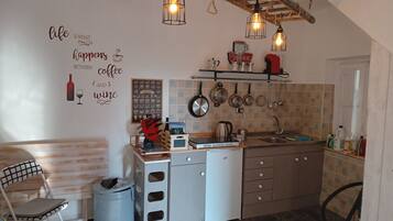 House, 1 Bedroom, Smoking, Balcony | Interior