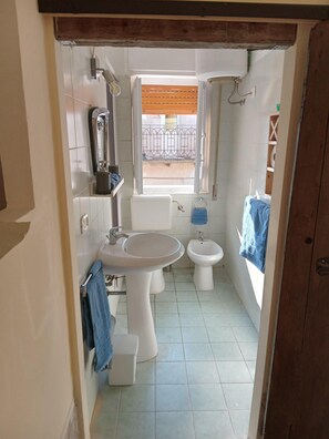 Ferienhaus, 1 Schlafzimmer, Raucher, Balkon | Badezimmer | Bidet