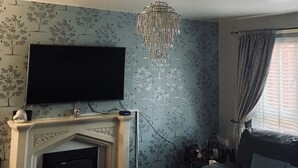 House, 2 Bedrooms, Smoking, Fireplace | Interior - Beautiful House Minutes Away From Liverpool Airport With Huge Garden (Liverpool)