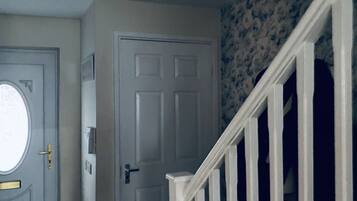 House, 2 Bedrooms, Smoking, Fireplace | Interior