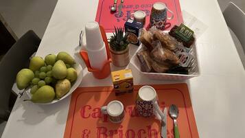 Shared Dormitory, 2 Bedrooms, Balcony, City View | Dining room