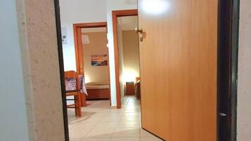 Apartemen, 2 kamar tidur, Boleh Merokok, balkon | Interior