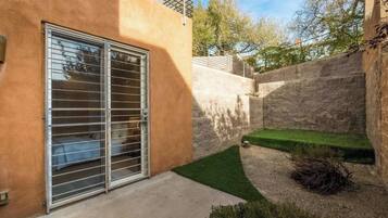 House, 2 Bedrooms, Patio, Garden View | Kawasan hartanah