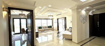 Luxury 3 Bedrooms Apartment Sea View