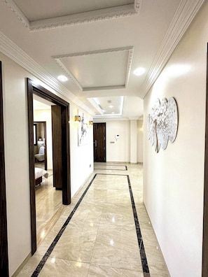 Apartment, 3 Bedrooms, Smoking, Balcony | Interior