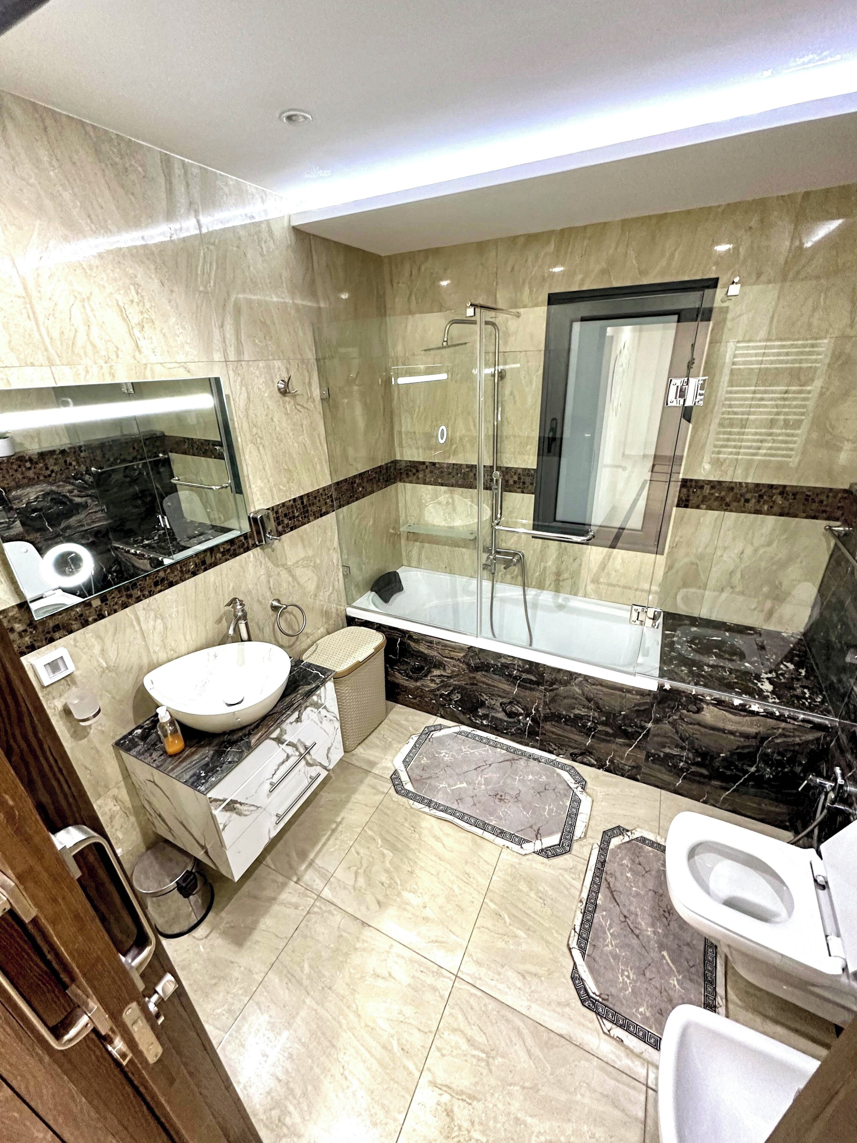 Apartment, 3 Bedrooms, Smoking, Balcony | Bilik Mandi
