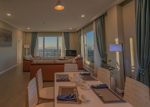 Presidential Suite | Minibar, in-room safe, desk, blackout drapes - Haile Grand Addis Ababa (Addis Ababa)