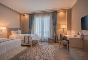 Classic Room, 2 Twin Beds | Minibar, in-room safe, desk, blackout drapes