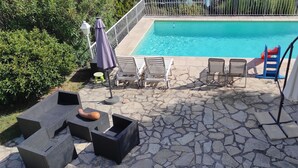 Unclassified image, 3 of 10, button - Charming villa surrounded by nature. (La Gaude)