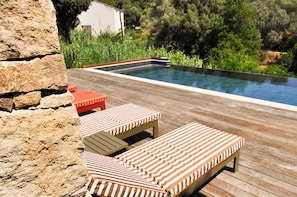Seasonal outdoor pool - L'Orangeraie d'Afa (Afa)