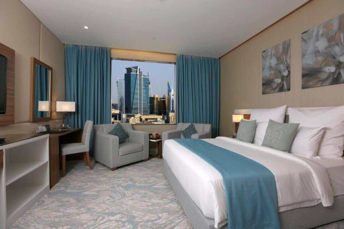 Premium bedding, pillowtop beds, minibar, in-room safe