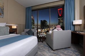 Habitación doble superior | Ropa de cama de alta calidad, colchones con acolchado adicional, minibar