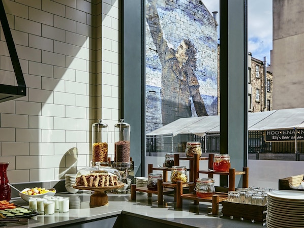 Daily buffet breakfast (GBP 20 per person)