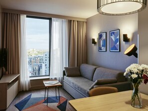 In-room safe, blackout drapes, soundproofing, iron/ironing board - Aparthotel Adagio Glasgow Central (Glasgow)