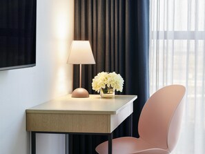 1 quarto, roupas de cama premium, cofres nos quartos, escrivaninha