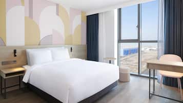 1 bedroom, premium bedding, in-room safe, desk