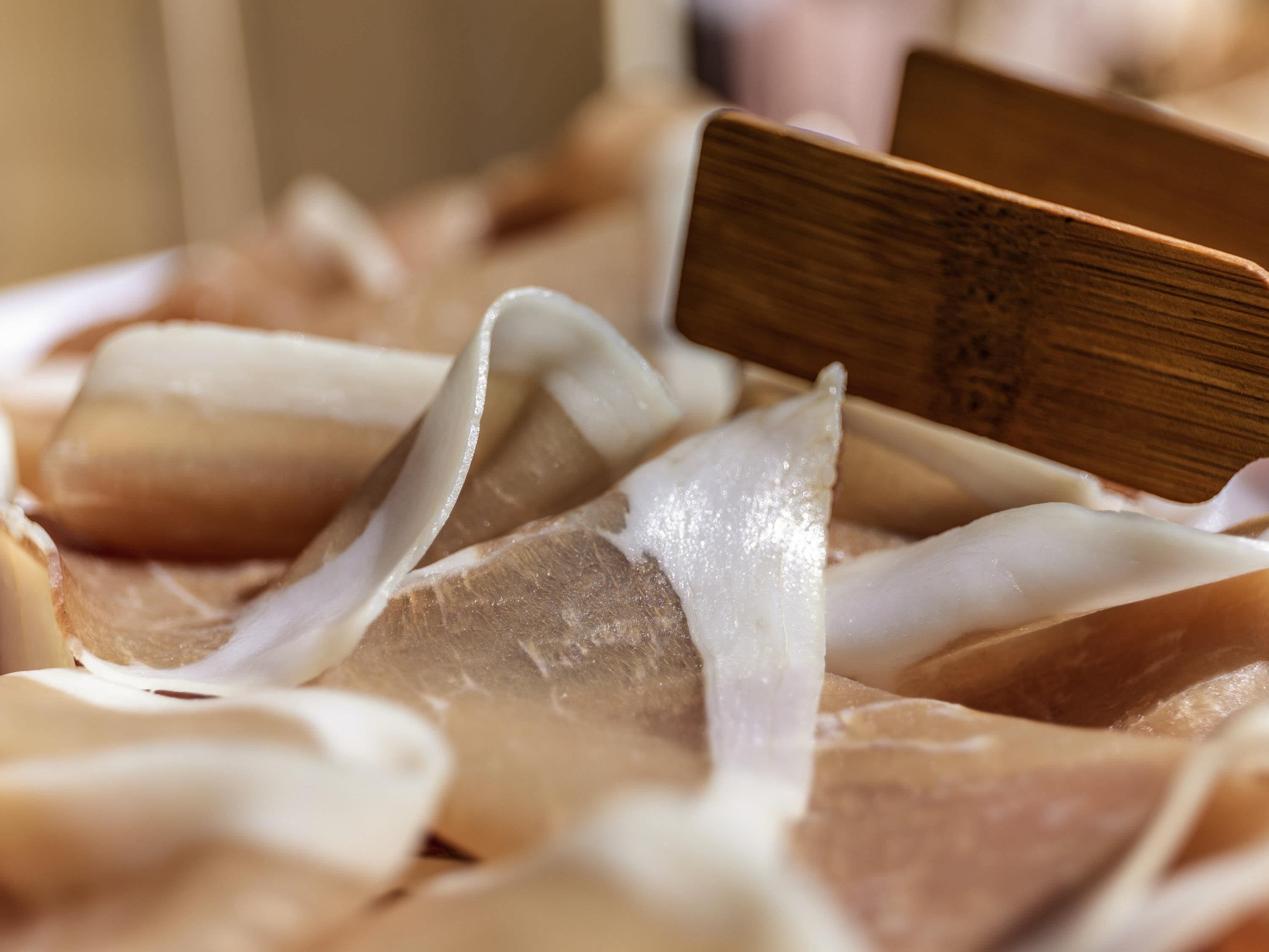 daily buffet breakfast (krw 35000 per person)