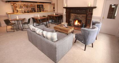 OYO Glyn Valley Hotel