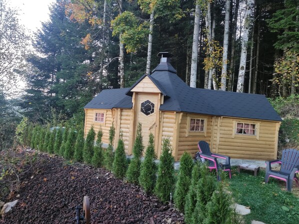 المنشأة من الخارج