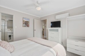 3 bedrooms, WiFi