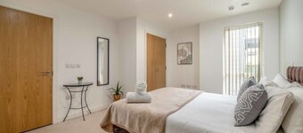 2 Bed Apt- Slough Station- Parking By Tempstay