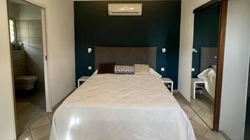 3 Schlafzimmer, Schreibtisch, Bügeleisen/Bügelbrett, Reisekinderbett