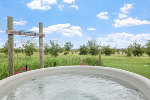 Bañera de hidromasaje exterior