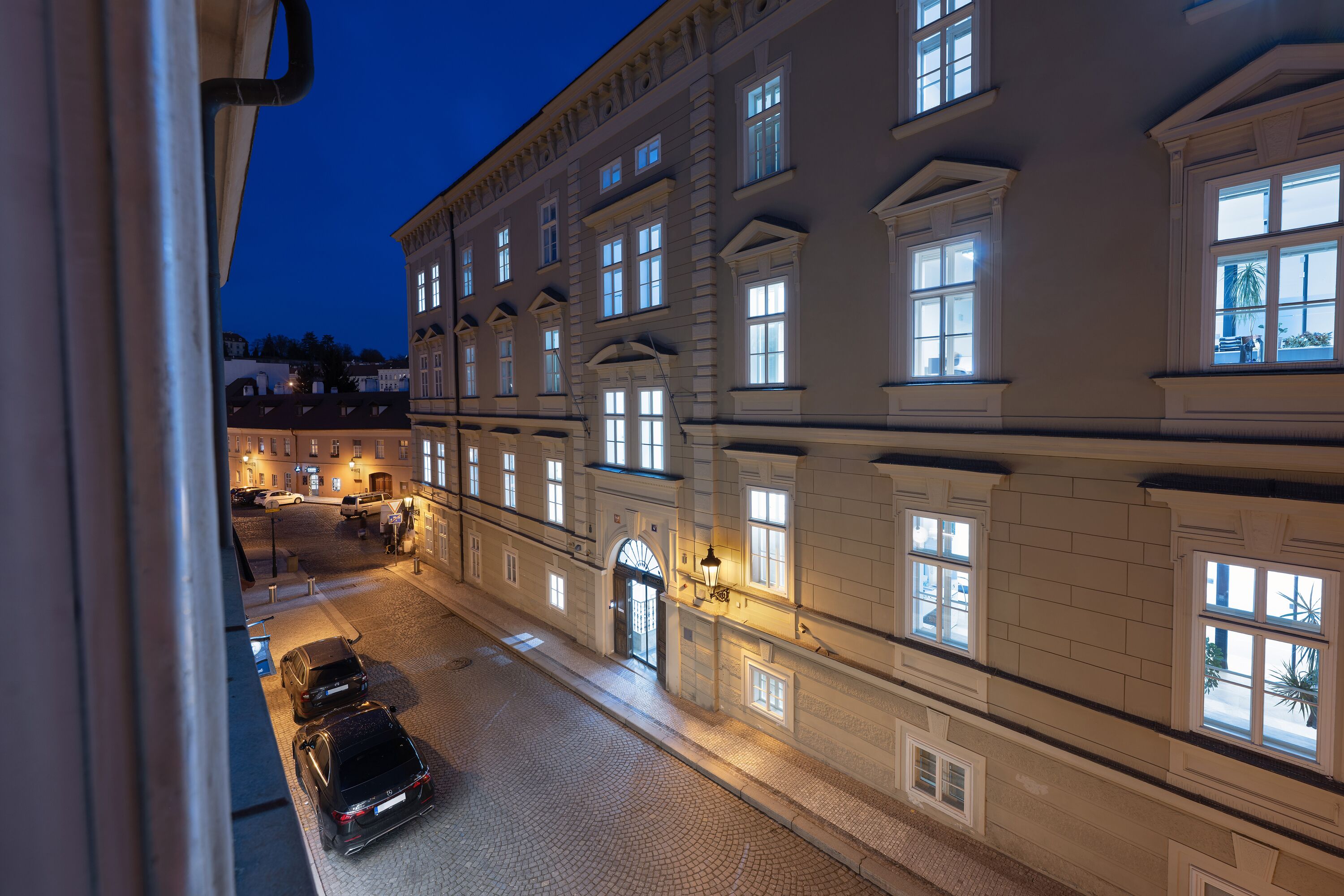 Familiedupleks - 2 soveværelser | Gadeudsigt