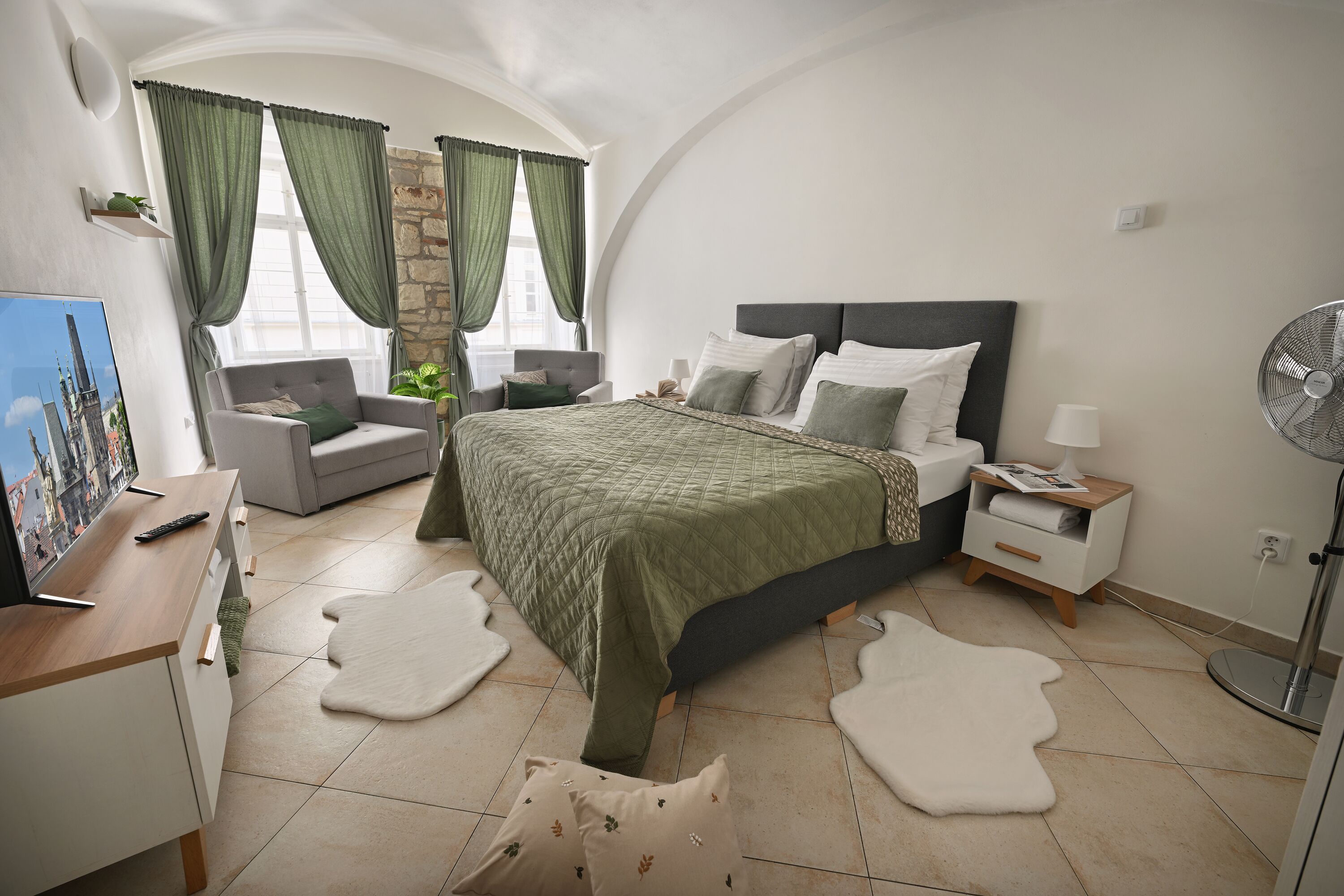 시티 아파트, 킹사이즈침대 1개 및 소파베드, 1층 | 저자극성 침구, 노트북 작업 공간, 방음 설비, 다리미/다리미판