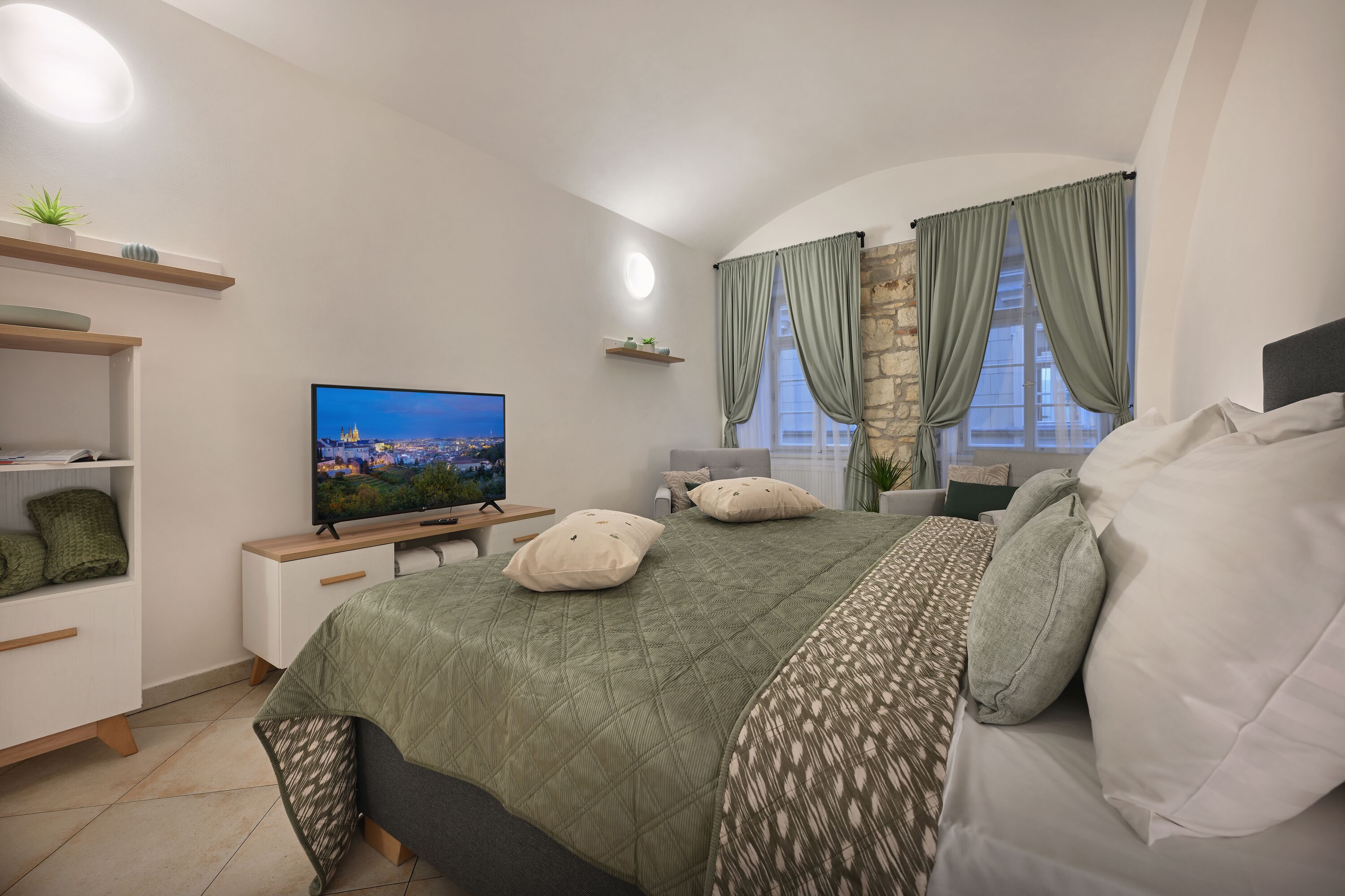 Leilighet – city, 1 kingsize-seng med sovesofa, 1. etasje | Allergitestet sengetøy, skrivebord for bærbar PC og lydisolert