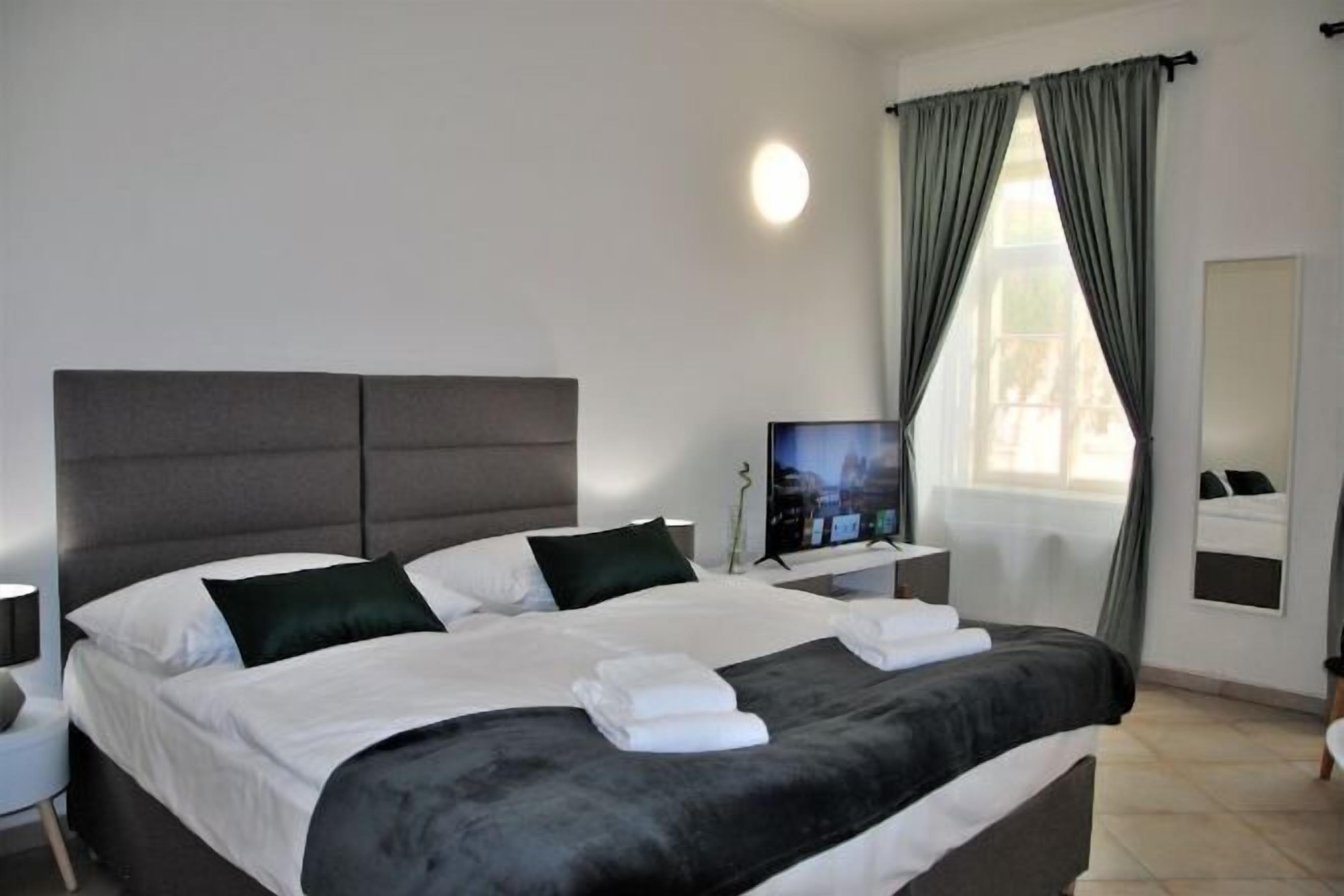 저자극성 침구, 노트북 작업 공간, 방음 설비, 다리미/다리미판