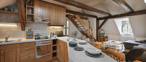 华丽复式, 3 间卧室, 浴缸, 城市景观 | 私人厨房 | 冰箱、微波炉、烤面包机、厨具/餐具