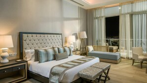 3 室のベッドルーム、セーフティボックス (室内)、アイロン / アイロン台、旅行用ベビーベッド