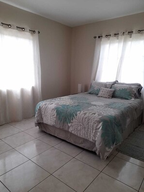 2 habitaciones, tabla de planchar con plancha y wifi gratis 