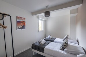 2 bedrooms, iron/ironing board, free WiFi, bed sheets