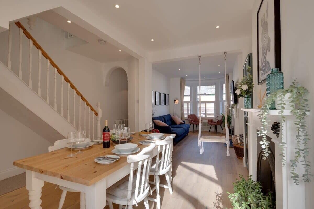 Modern & Homely 2-bed - Close To Beach - Appledore