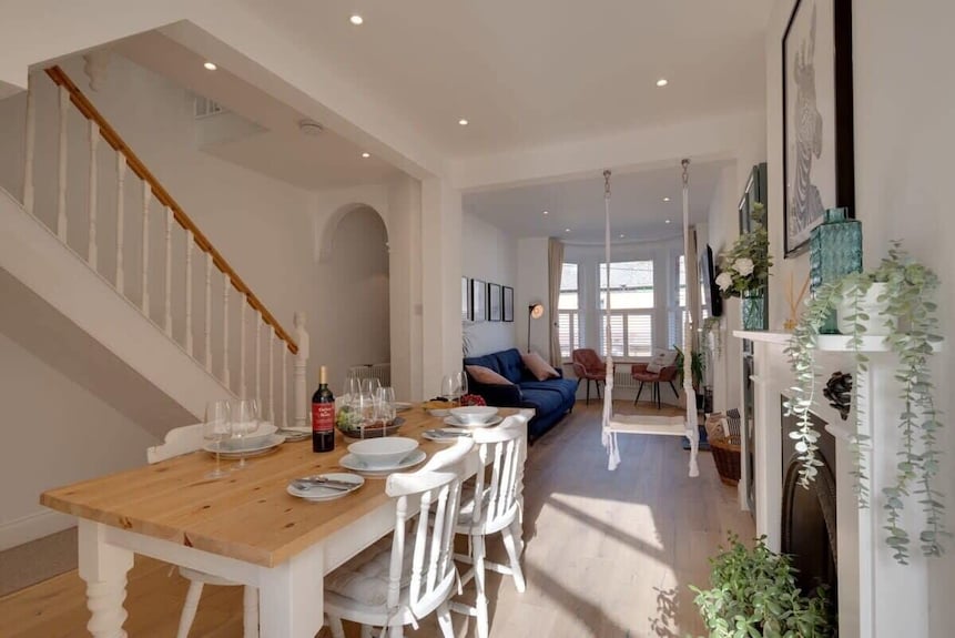 Modern & Homely 2-bed - Close To Beach - Appledore