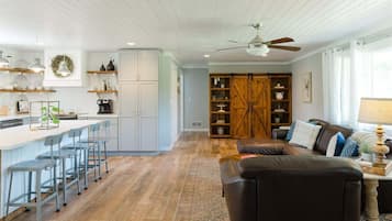 Smart TV, fireplace, video games, offices