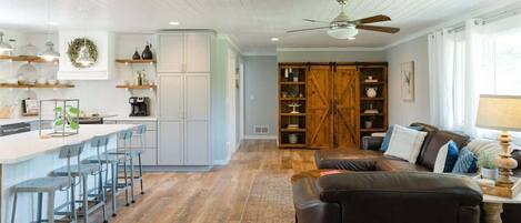 Smart TV, lareira, videogames, escritórios