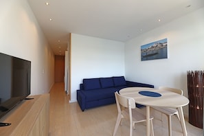 Interior - FLH Porto Ribeira with River View (Oporto)